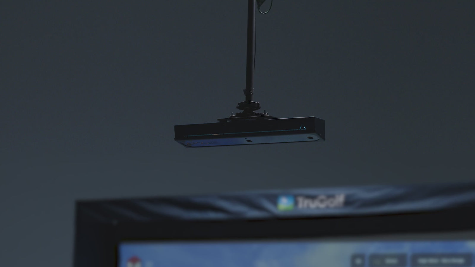 TruGolf APOGEE golf simulator video overview
